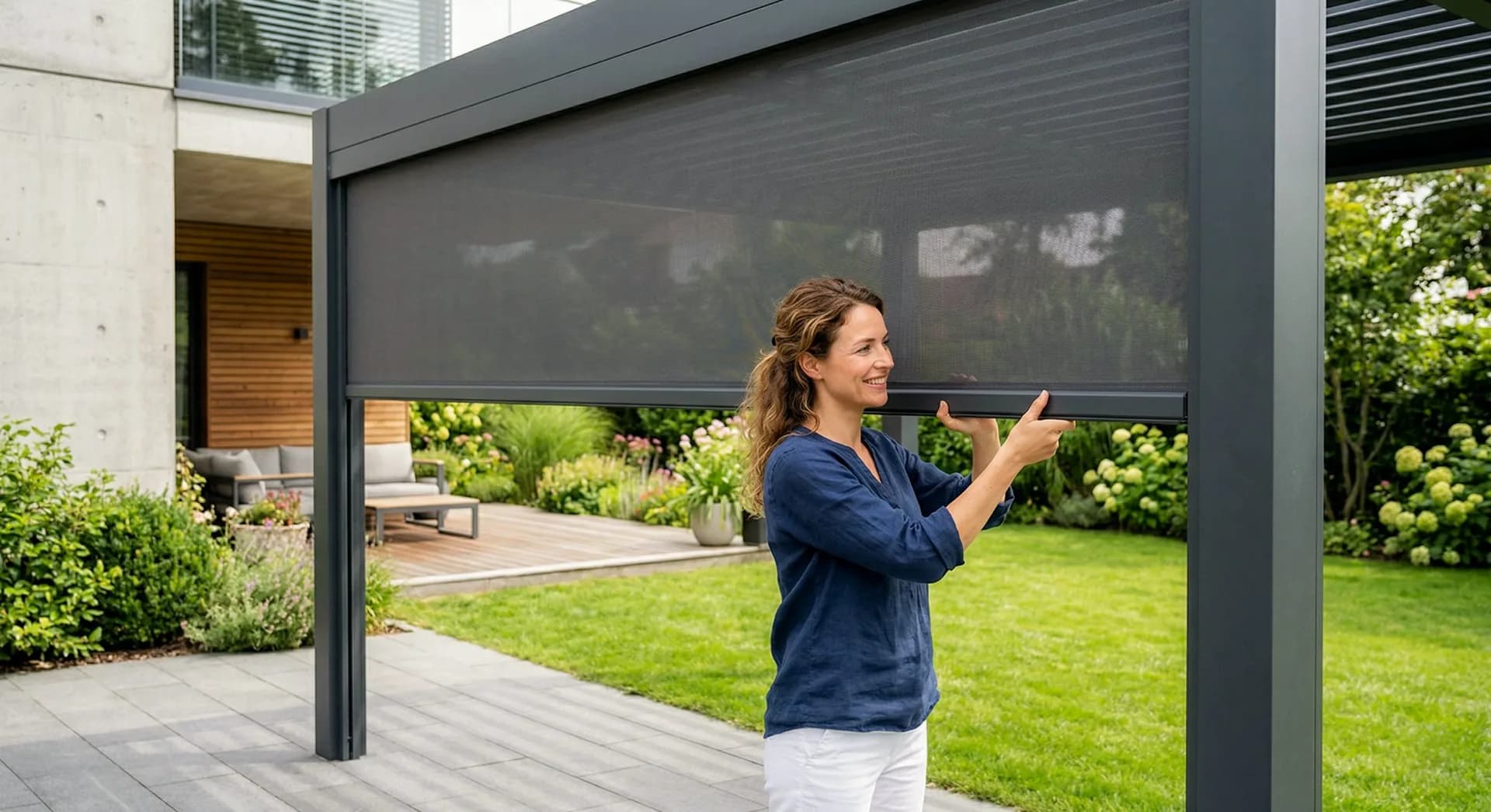 Luxa 100M Zip-Screen